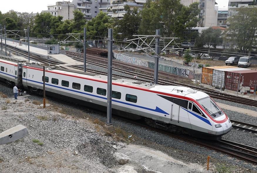Προσλήψεις στον ΟΣΕ και πομποί στα τρένα για να είναι ορατά από το κινητό